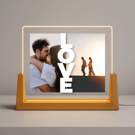 מתנה מעוצבת אישית עם תמונה – מנורה רומנטית בצורת Love CUSTOMILY MSC041